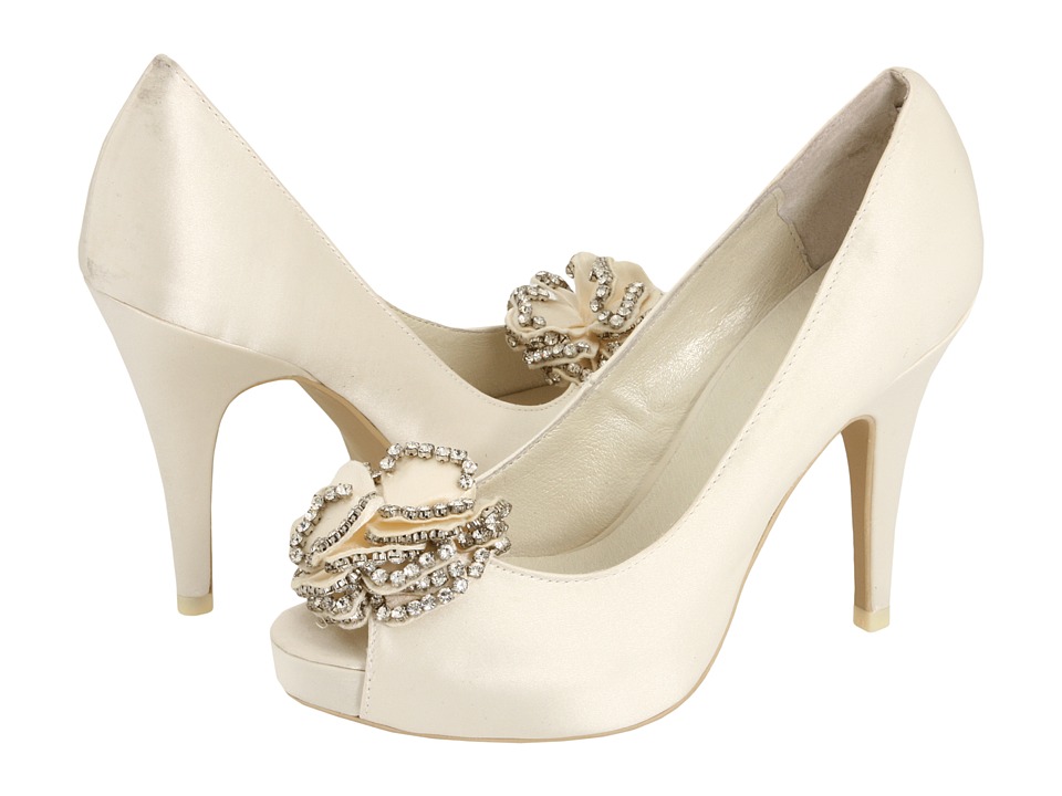  Tuesday Shoesday I'm back to my alltime favorites WHITE wedding shoes